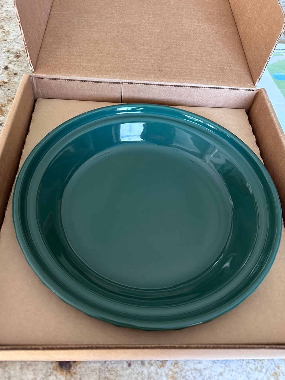 Longaberger Pottery Grandma Bonnie’s Pie Plate - Ivy - brand new - Picture 3 of 4
